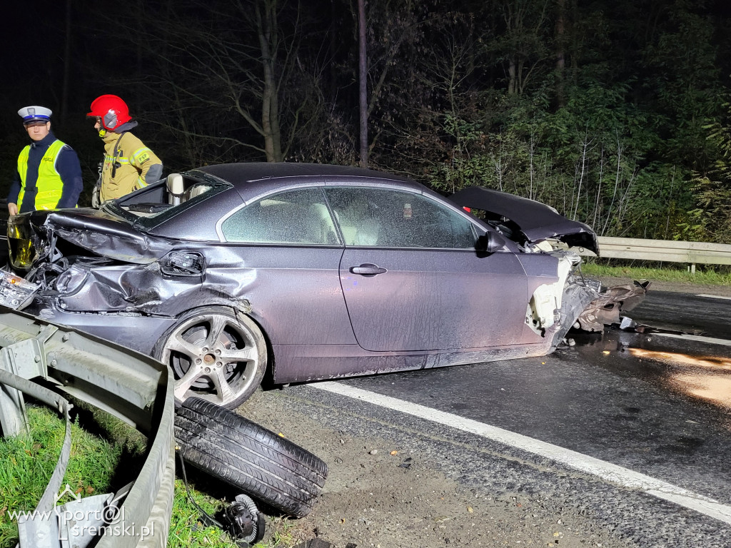 Osobówka uderzyła w ciężarówkę