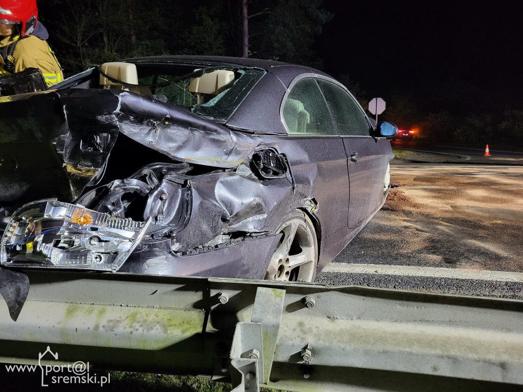 Osobówka uderzyła w ciężarówkę