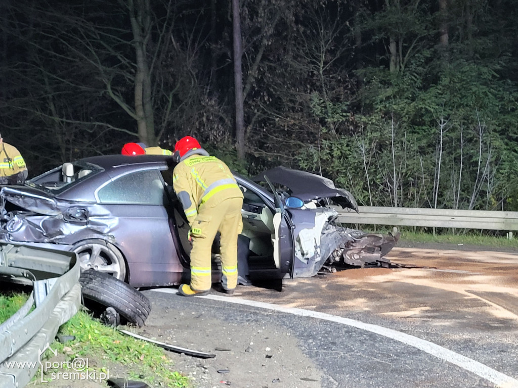 Osobówka uderzyła w ciężarówkę