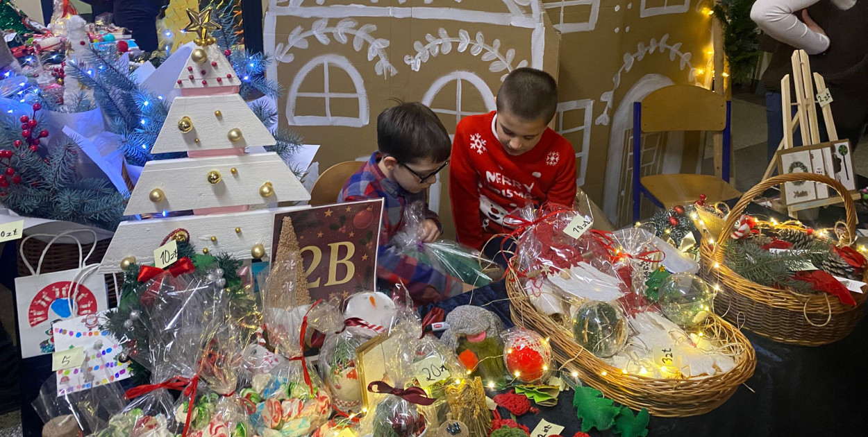 Kiermasz świąteczny w SP6