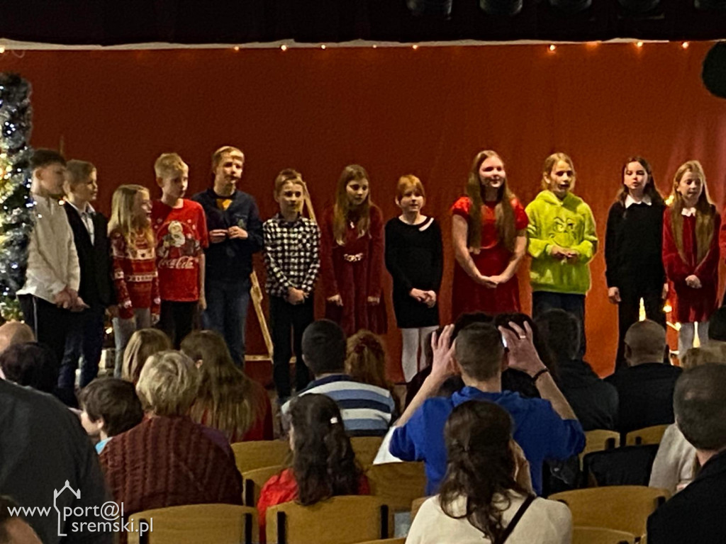 Kiermasz świąteczny w SP6