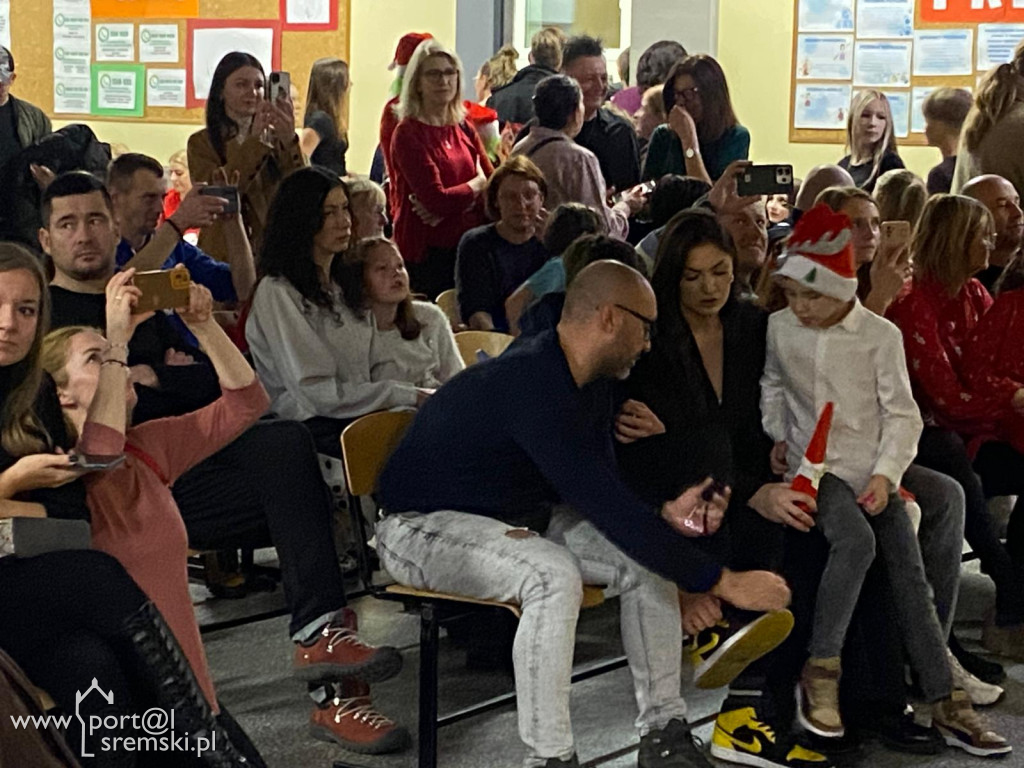 Kiermasz świąteczny w SP6