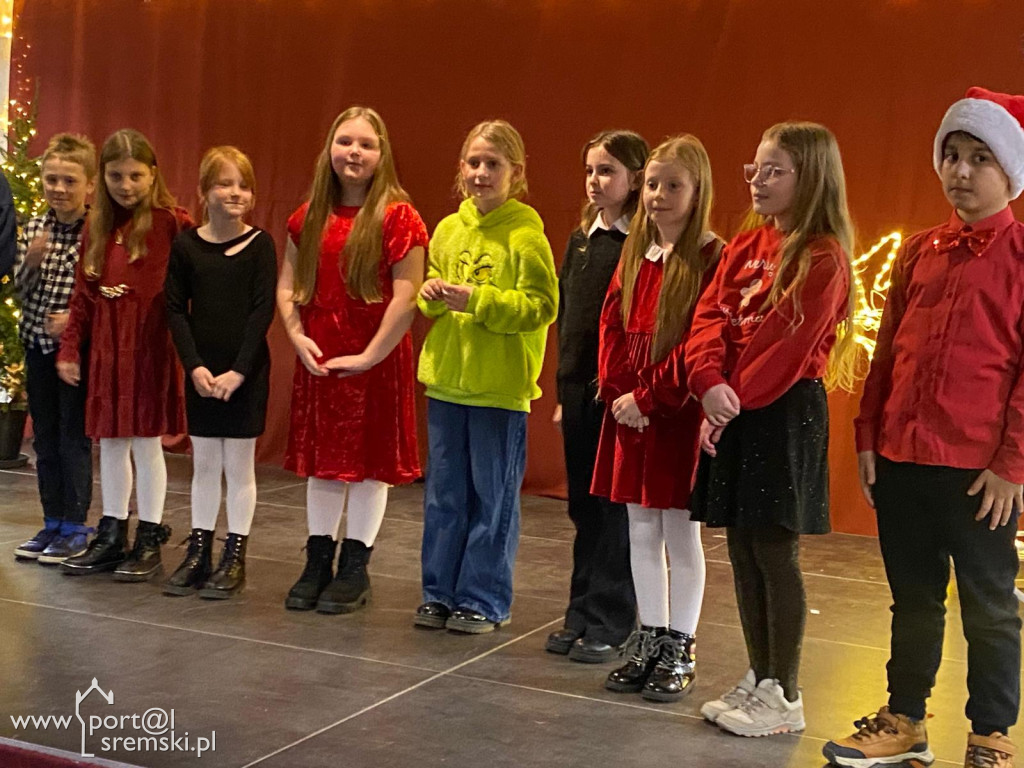 Kiermasz świąteczny w SP6