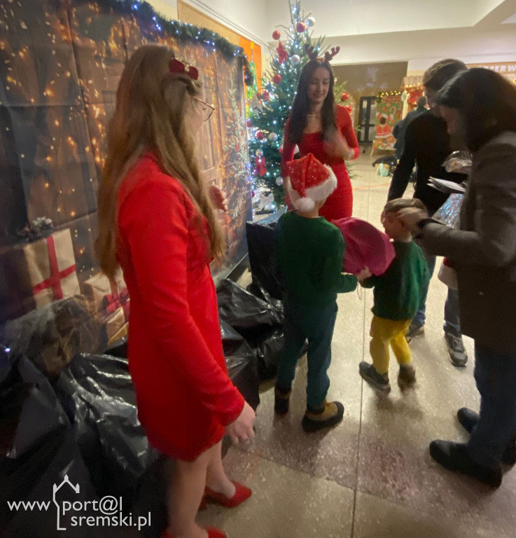 Kiermasz świąteczny w SP6