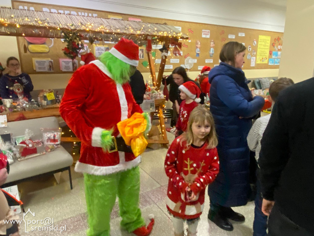 Kiermasz świąteczny w SP6