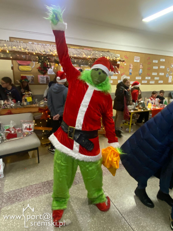 Kiermasz świąteczny w SP6