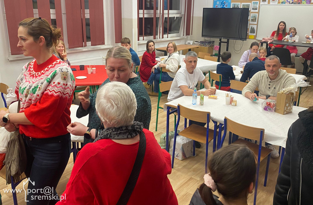 Kiermasz świąteczny w SP6