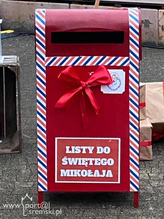 Kiermasz w Książu Wlkp.