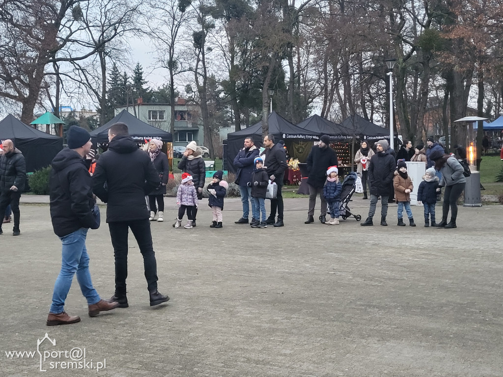 Kiermasz w Książu Wlkp.