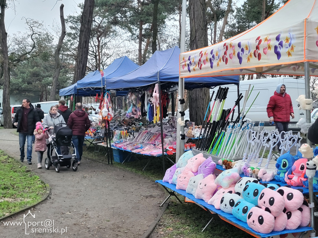Kiermasz w Książu Wlkp.