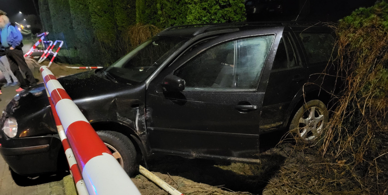 Volkswagen wypadł z drogi