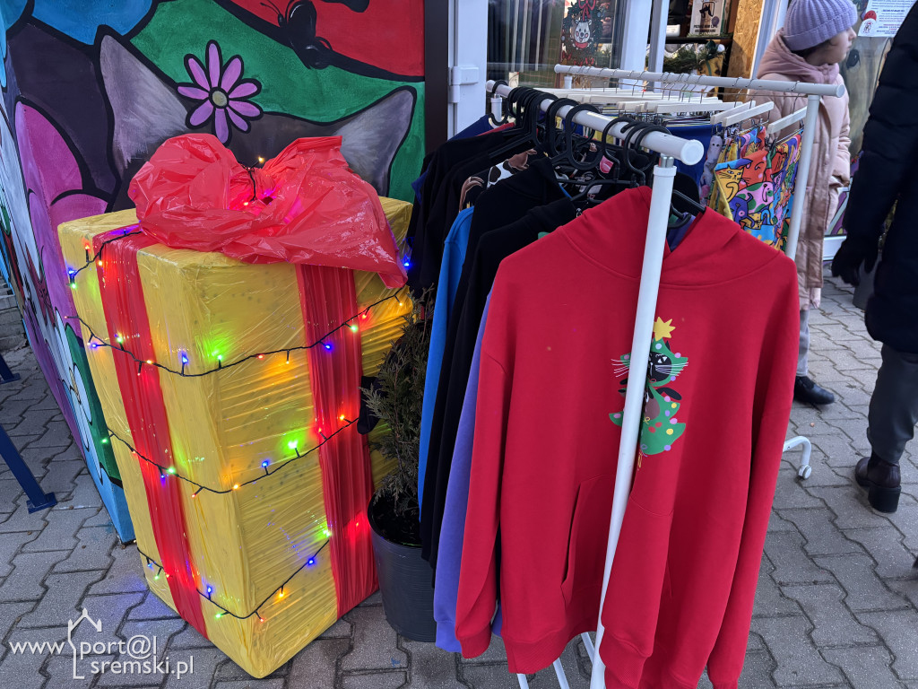 Kiermasz świąteczny w Schronisku w Gaju