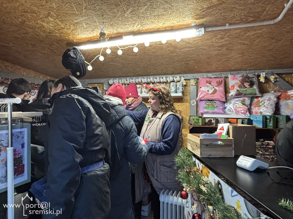 Kiermasz świąteczny w Schronisku w Gaju
