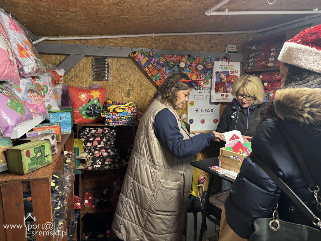 Kiermasz świąteczny w Schronisku w Gaju