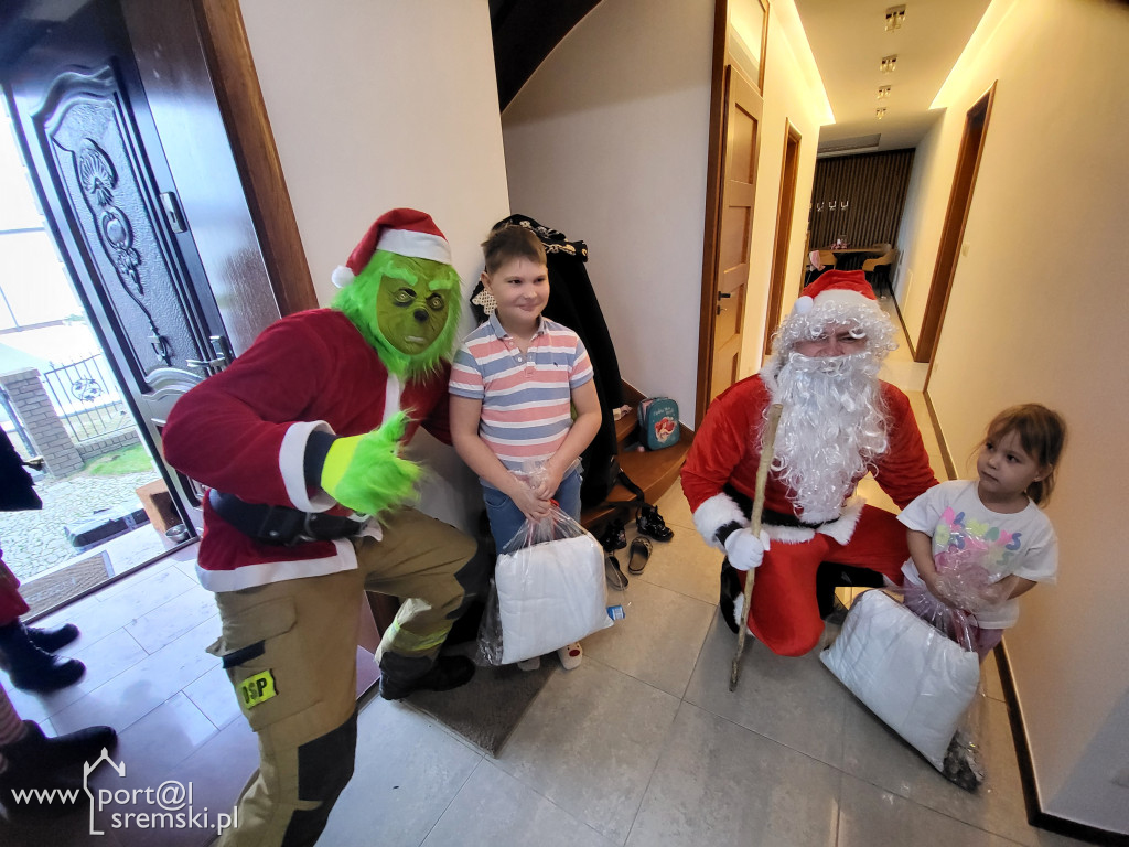 Mikołaj odwiedził dzieci w  Chrząstowie