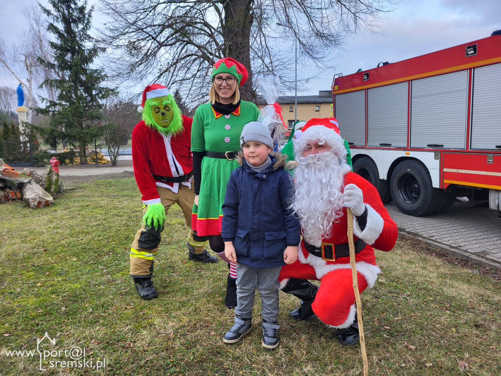 Mikołaj odwiedził dzieci w  Chrząstowie