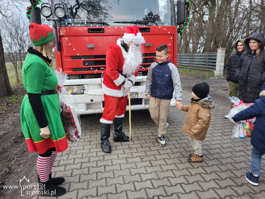Mikołaj odwiedził dzieci w  Chrząstowie