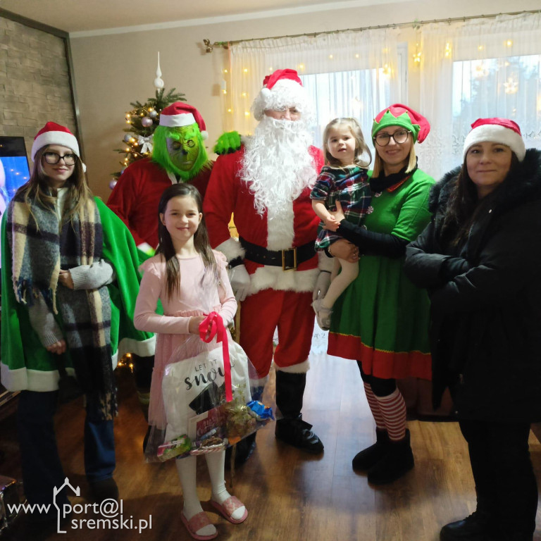 Mikołaj odwiedził dzieci w  Chrząstowie