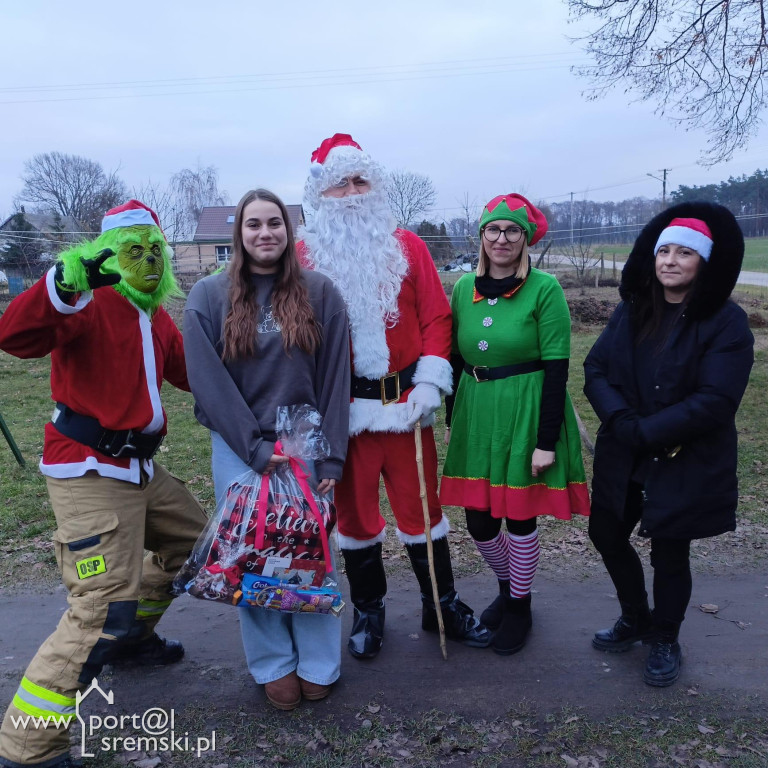 Mikołaj odwiedził dzieci w  Chrząstowie