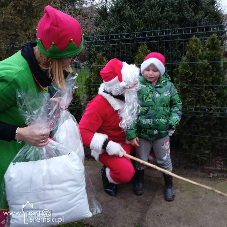 Mikołaj odwiedził dzieci w  Chrząstowie