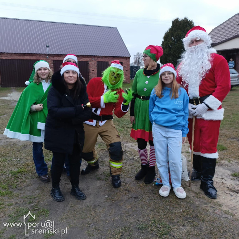 Mikołaj odwiedził dzieci w  Chrząstowie