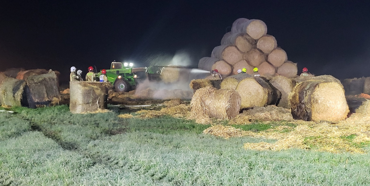 Pożar balotów w Borgowie