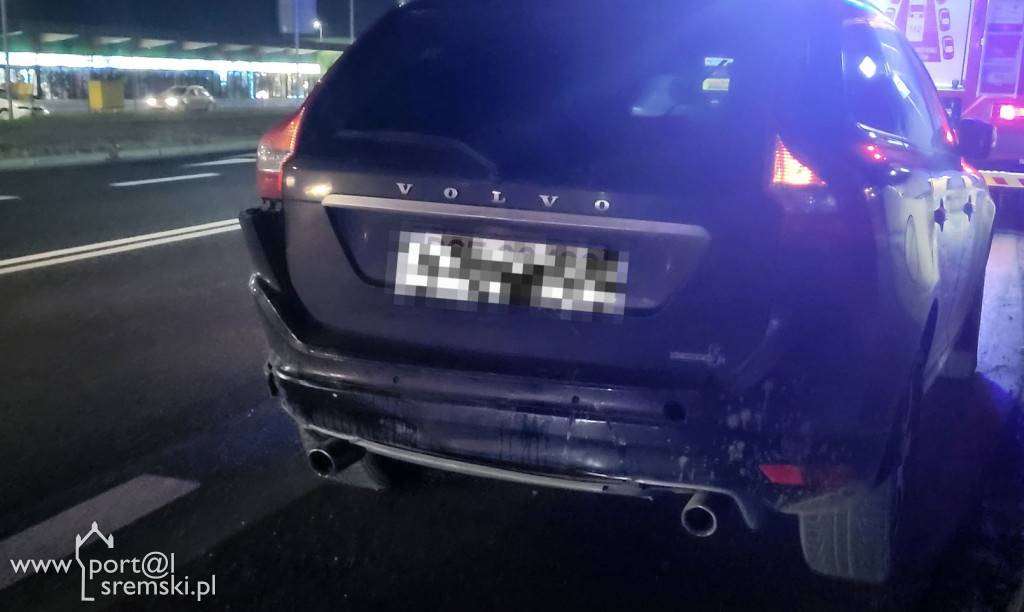 Kolizja dwóch samochodów na ul. Gostyńskiej