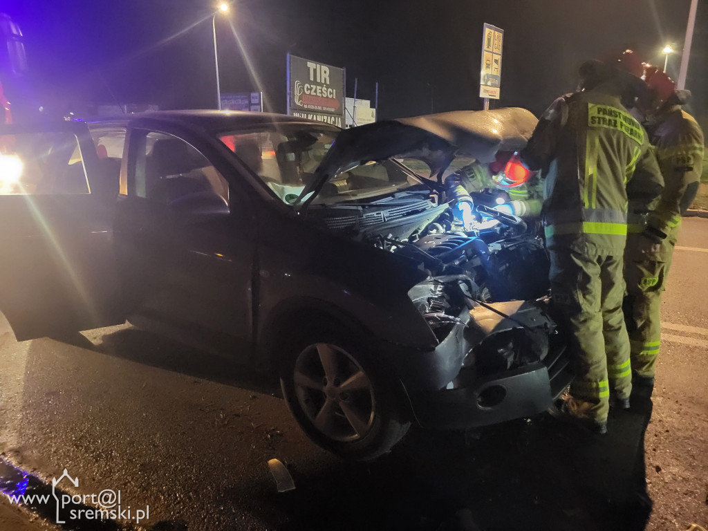 Kolizja dwóch samochodów na ul. Gostyńskiej