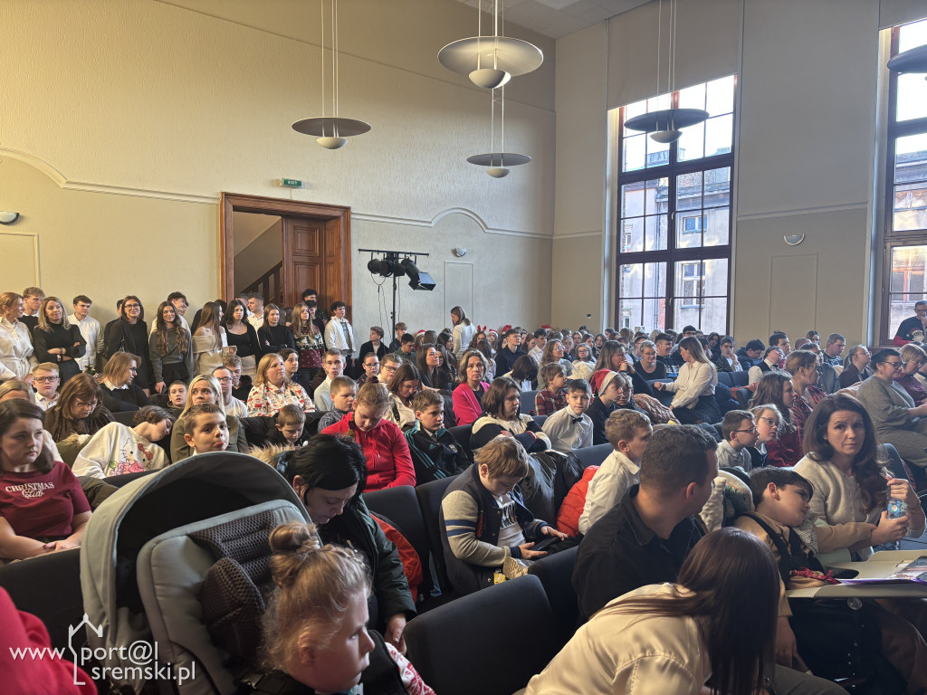 Spotkanie świąteczne LO i Szkoły nr 3 im. Marii Grzegorzewskiej