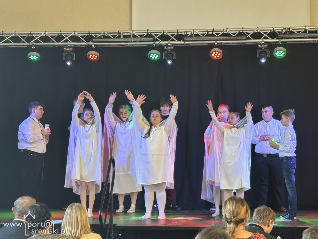 Spotkanie świąteczne LO i Szkoły nr 3 im. Marii Grzegorzewskiej