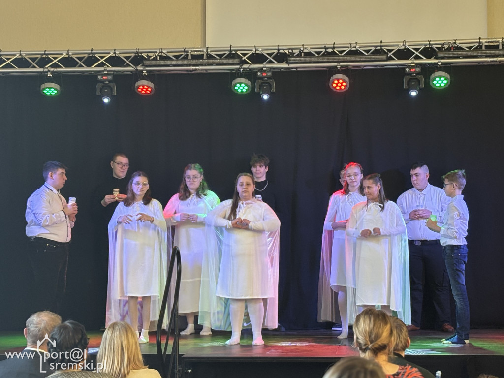 Spotkanie świąteczne LO i Szkoły nr 3 im. Marii Grzegorzewskiej