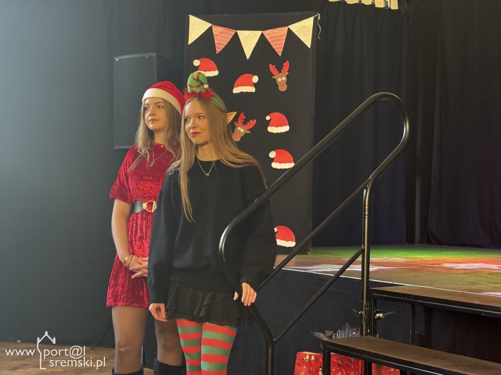 Spotkanie świąteczne LO i Szkoły nr 3 im. Marii Grzegorzewskiej