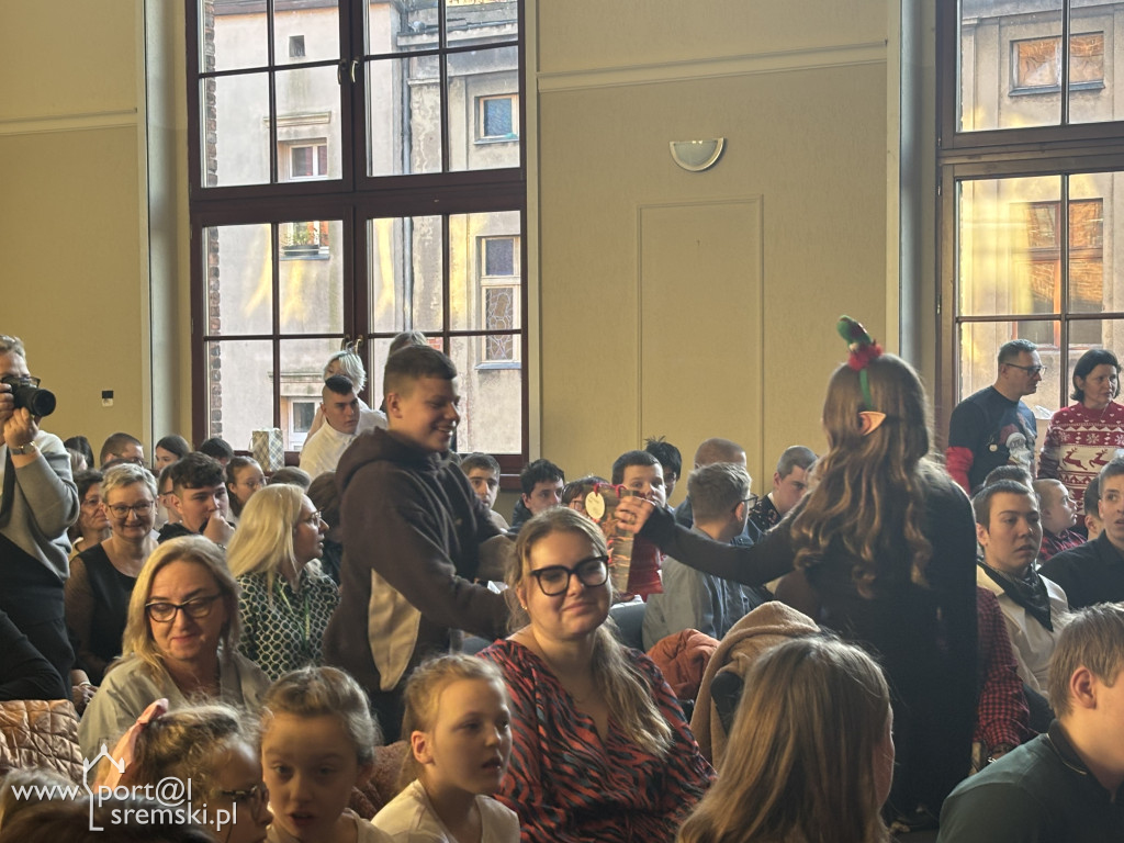 Spotkanie świąteczne LO i Szkoły nr 3 im. Marii Grzegorzewskiej