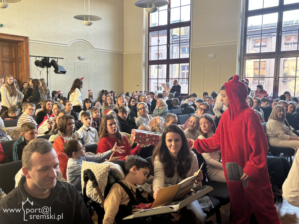 Spotkanie świąteczne LO i Szkoły nr 3 im. Marii Grzegorzewskiej