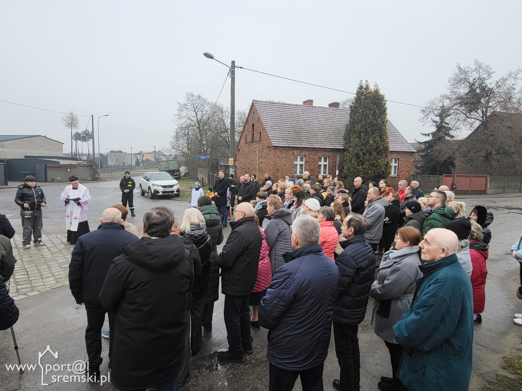 Odnowienie figury św. Jana Niepomucena w Niesłabinie