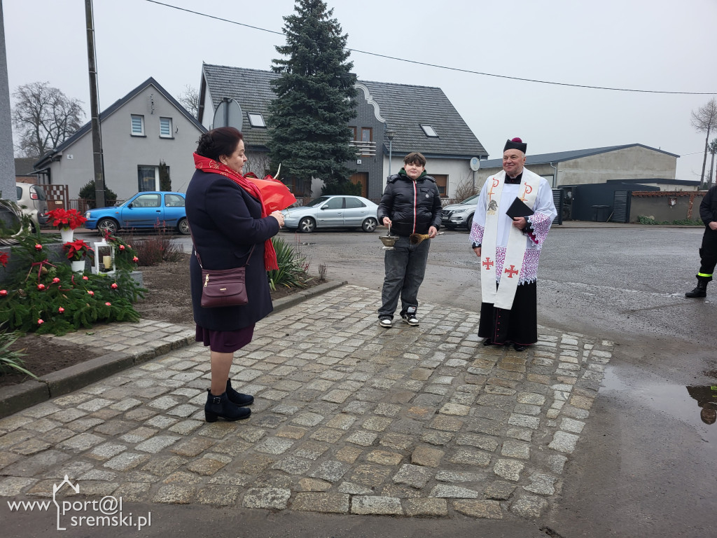 Odnowienie figury św. Jana Niepomucena w Niesłabinie