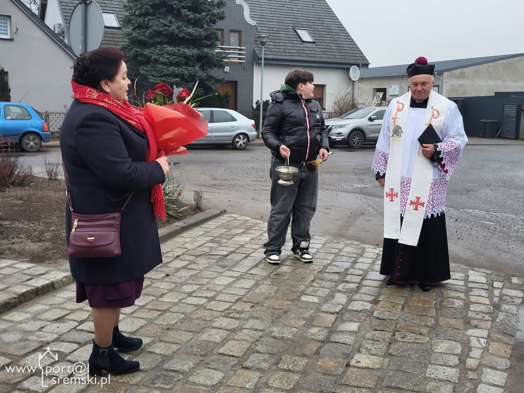 Odnowienie figury św. Jana Niepomucena w Niesłabinie