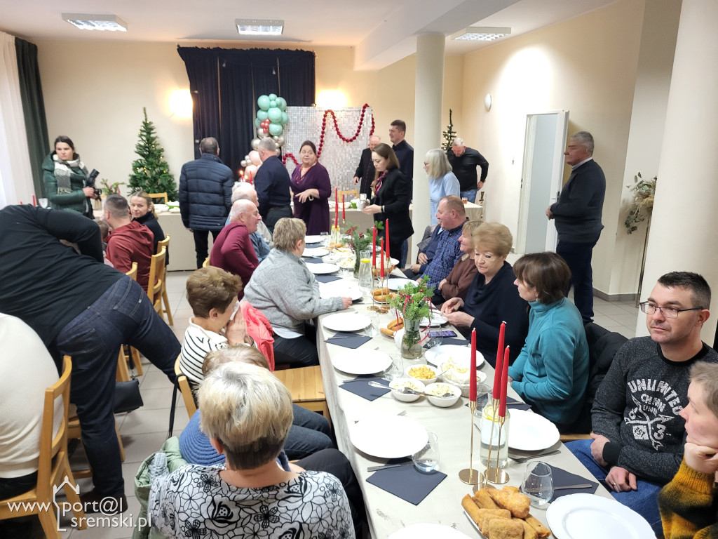 Odnowienie figury św. Jana Niepomucena w Niesłabinie