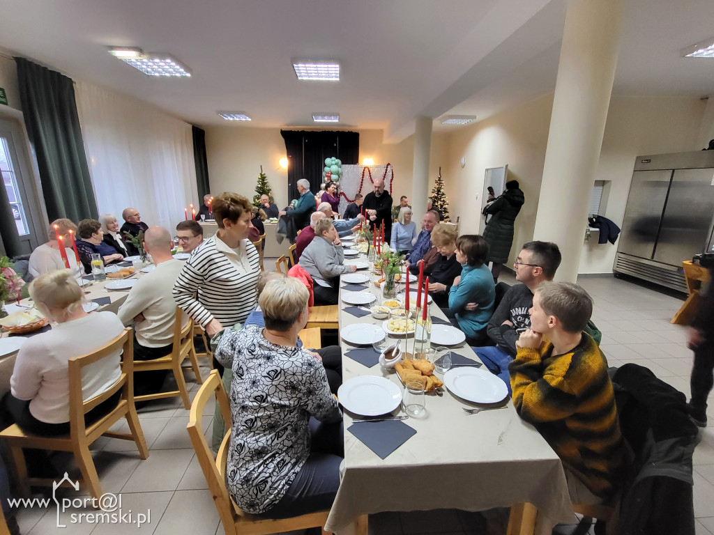 Odnowienie figury św. Jana Niepomucena w Niesłabinie