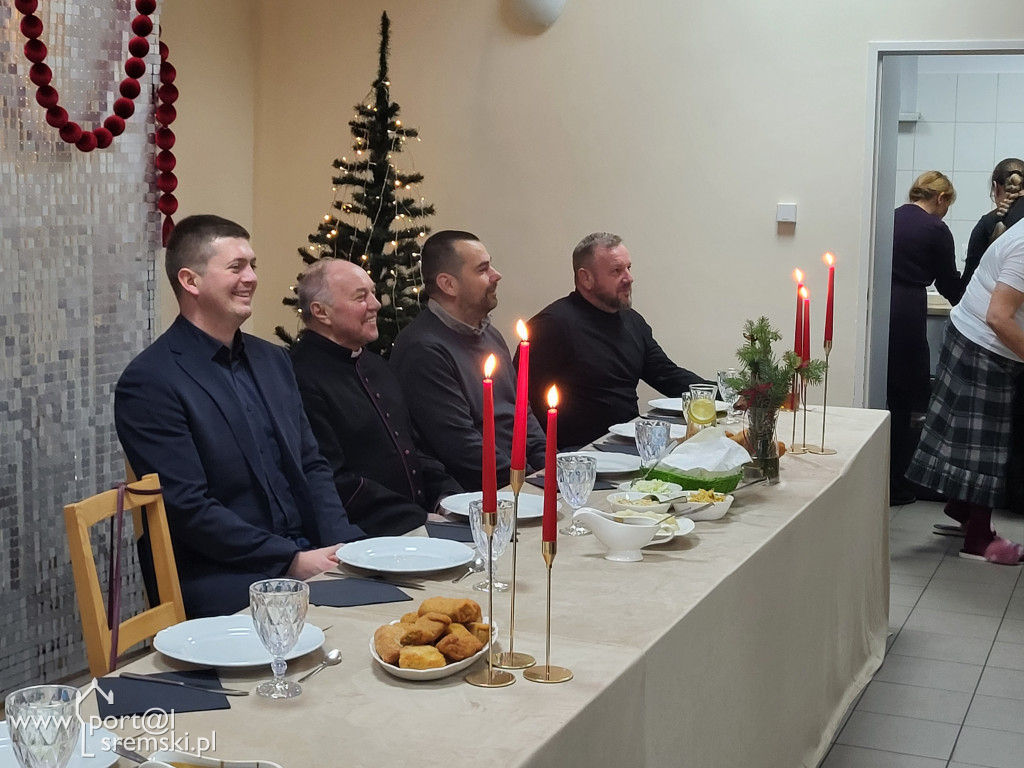 Odnowienie figury św. Jana Niepomucena w Niesłabinie