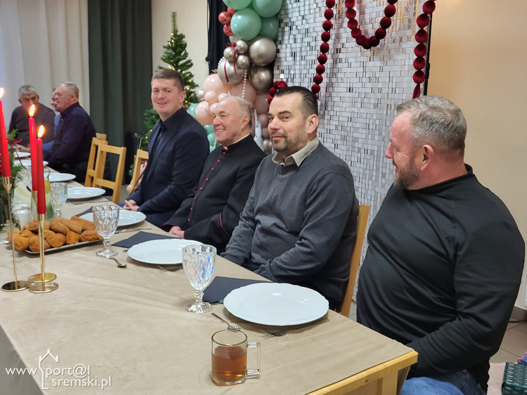 Odnowienie figury św. Jana Niepomucena w Niesłabinie