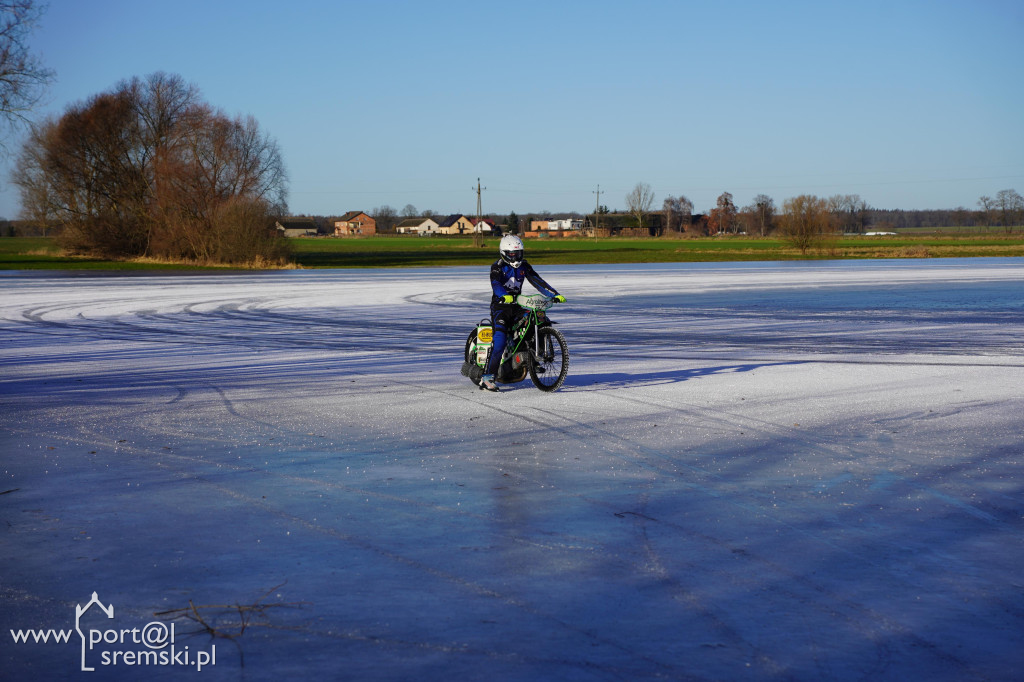 Speedway na lodzie