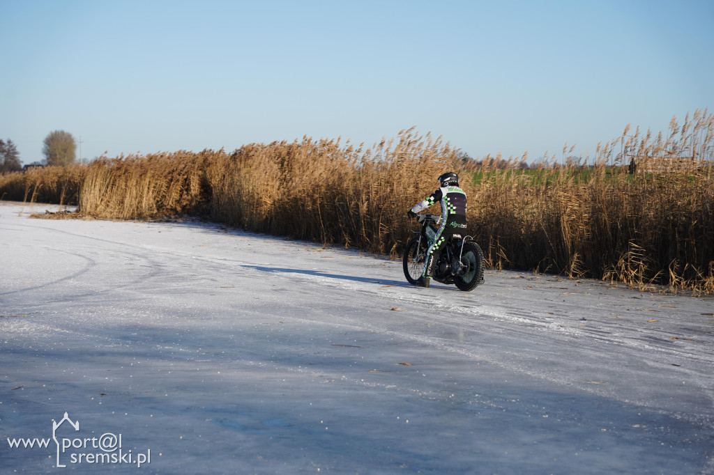 Speedway na lodzie