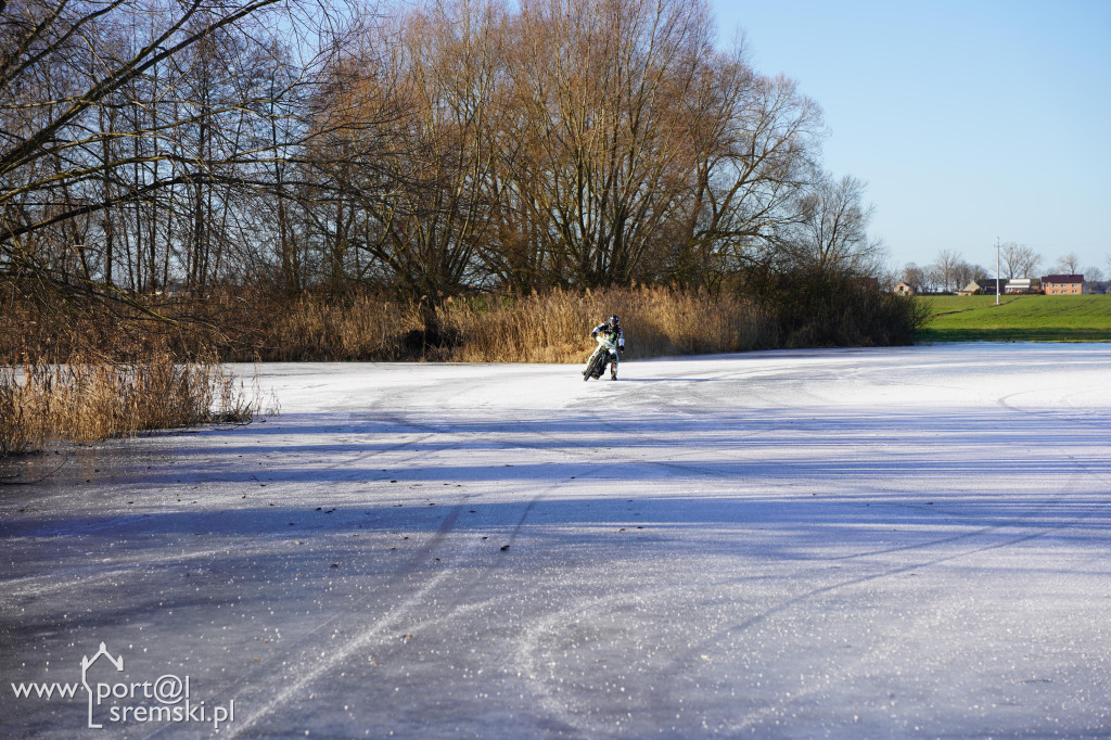 Speedway na lodzie