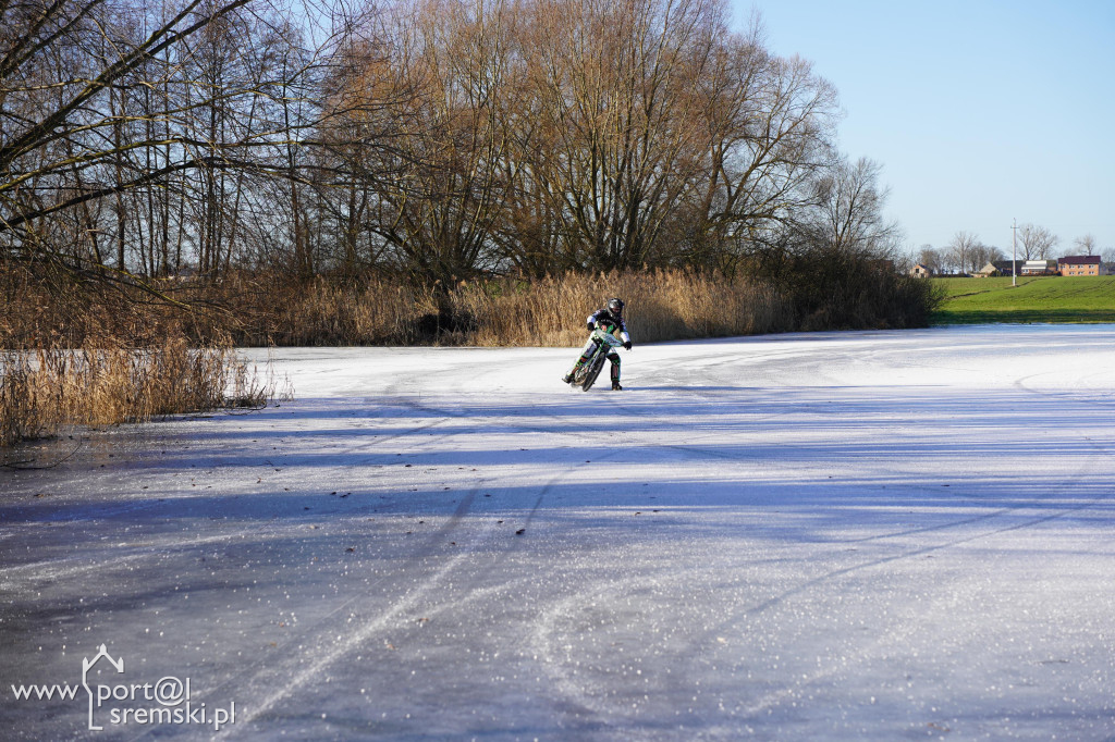 Speedway na lodzie