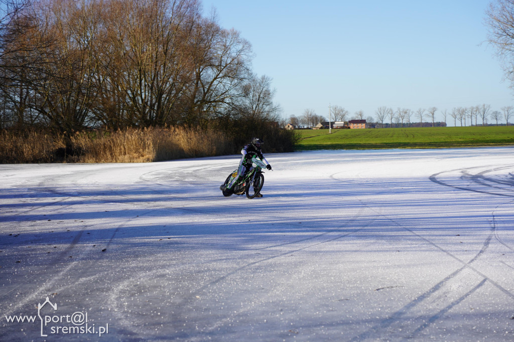 Speedway na lodzie