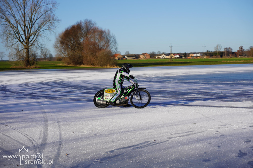 Speedway na lodzie