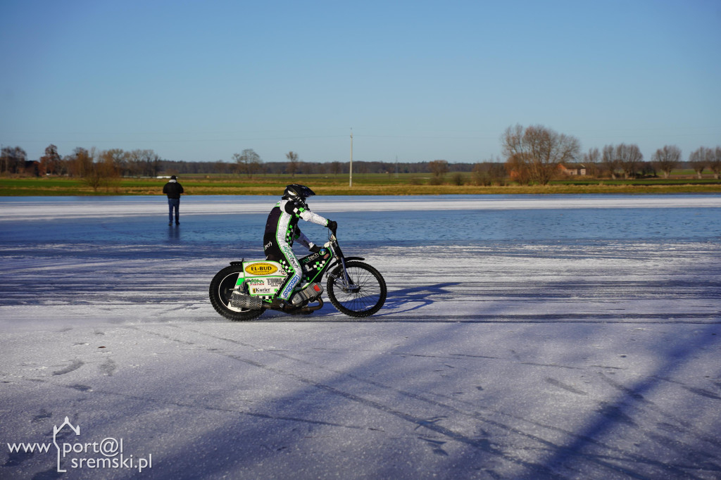 Speedway na lodzie