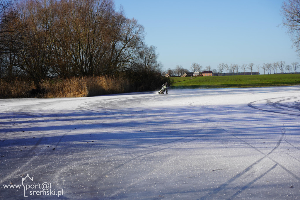 Speedway na lodzie