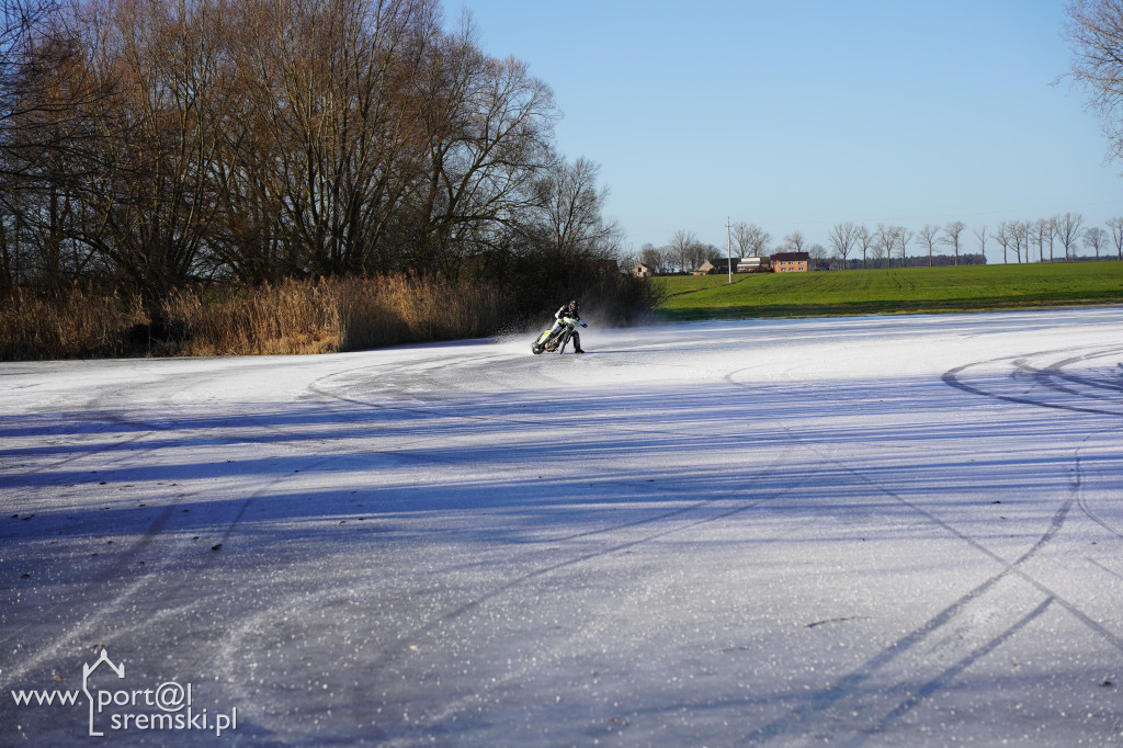 Speedway na lodzie